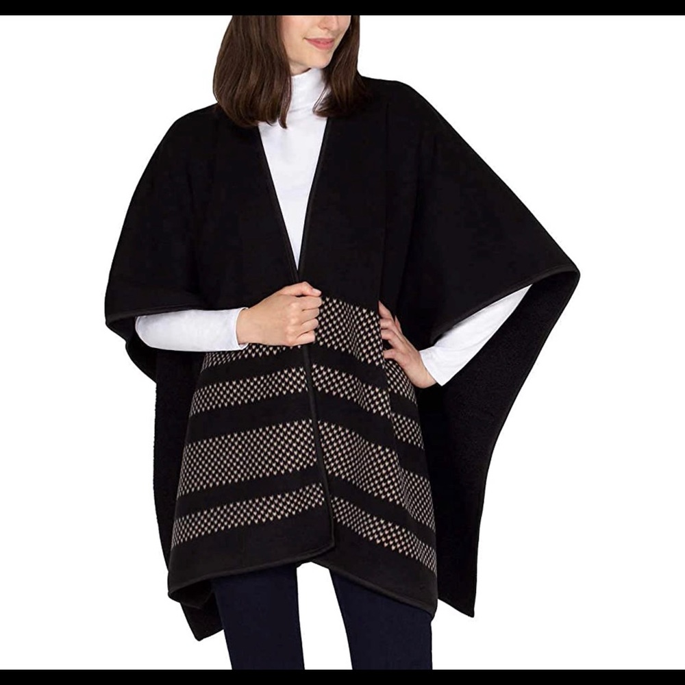 Reversible Wrap with High Pile Fleece One Size